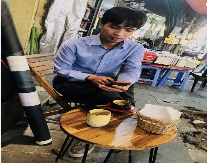 Bài phỏng vấn độc quyền họa sĩ tranh trừu tượng đến từ xứ Quảng – Họa sĩ Lê Minh Đại